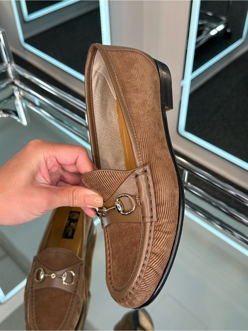 Gucci Corduroy Loafer - Picture 9 of 11